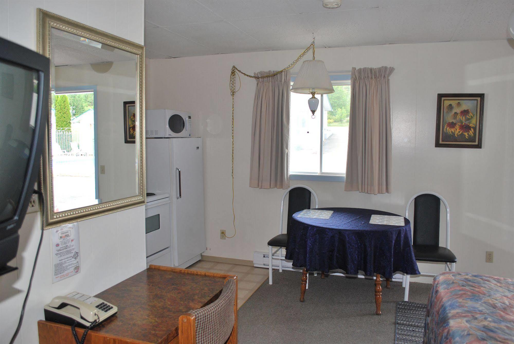 Sunset Motel Creston Extérieur photo