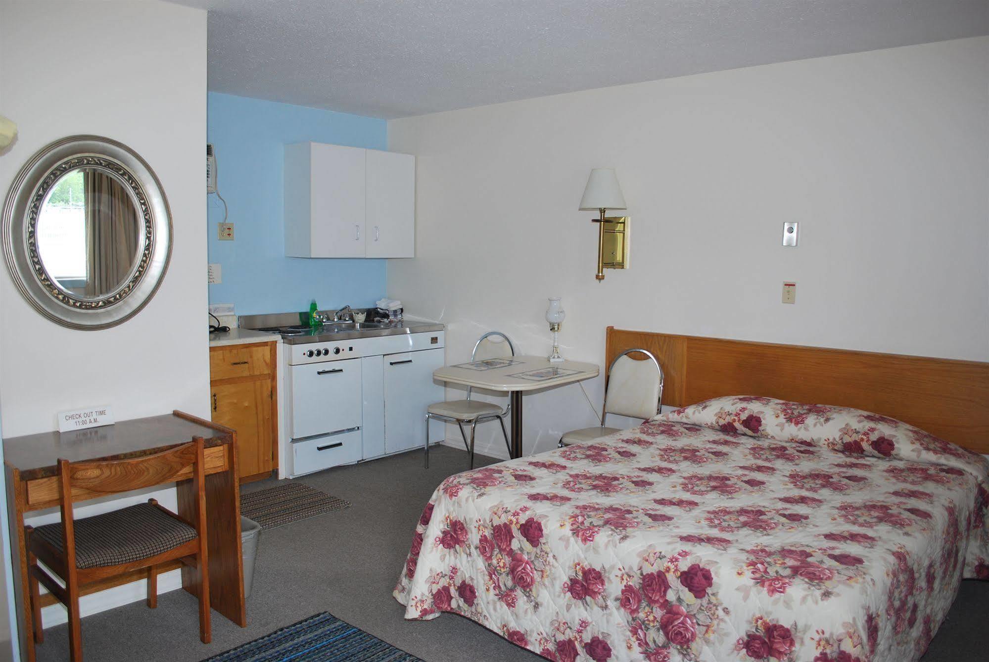 Sunset Motel Creston Extérieur photo