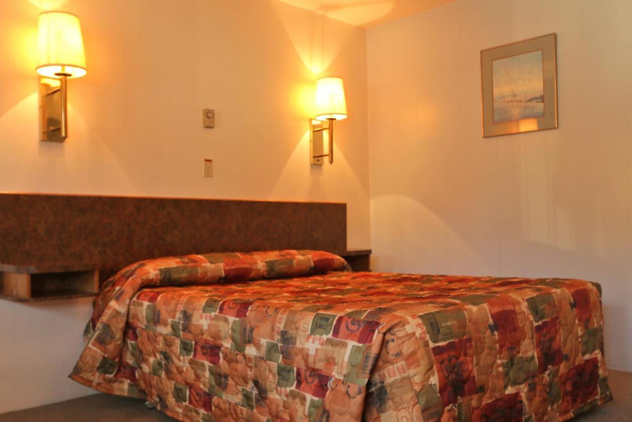 Sunset Motel Creston Extérieur photo