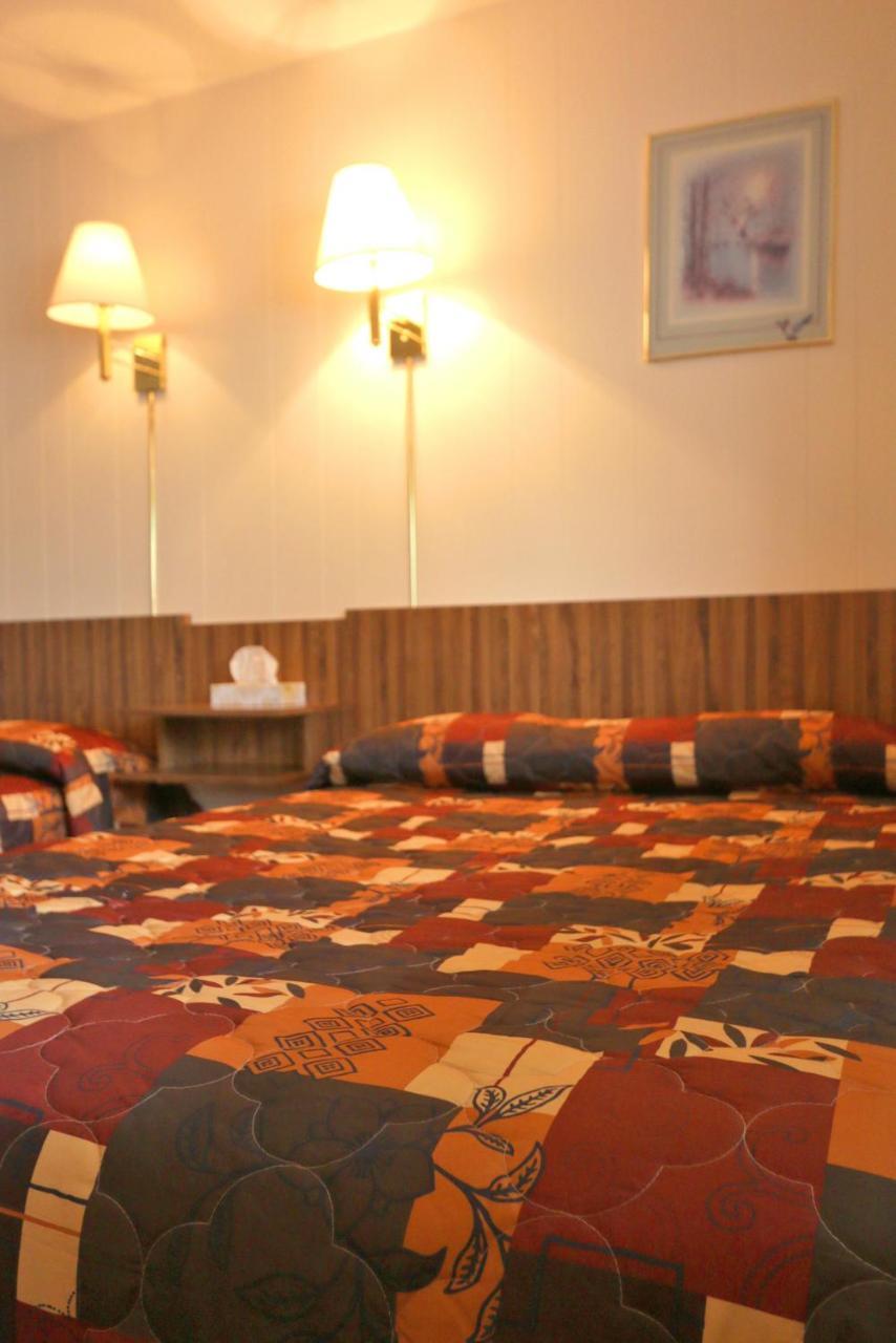Sunset Motel Creston Extérieur photo